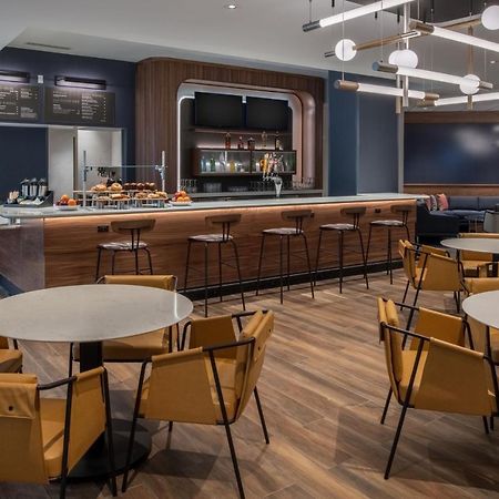 Hotel Courtyard By Marriott Olympia Zewnętrze zdjęcie