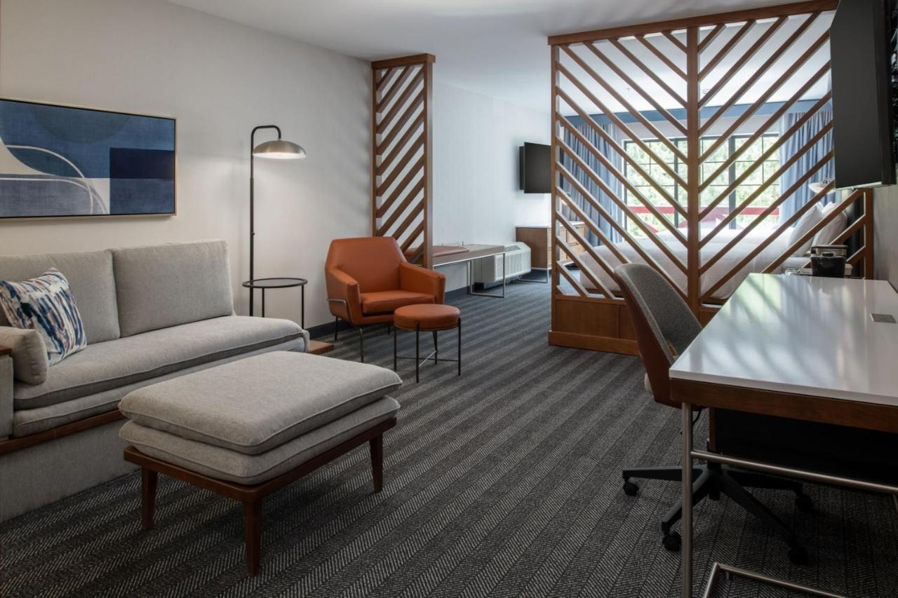 Hotel Courtyard By Marriott Olympia Zewnętrze zdjęcie